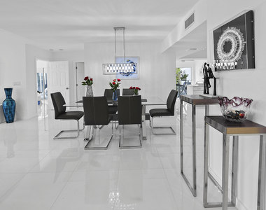 7369 Orangewood Lane - Photo Thumbnail 8