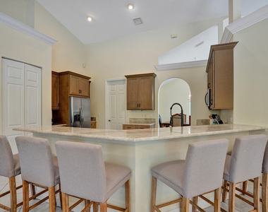 15910 Lindbergh Lane - Photo Thumbnail 32