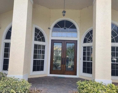 15910 Lindbergh Lane - Photo Thumbnail 7
