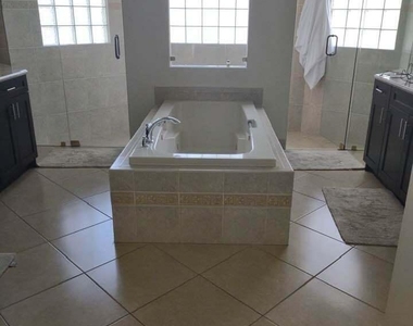 15910 Lindbergh Lane - Photo Thumbnail 10