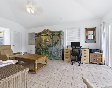 4268 Maurice Drive - Photo Thumbnail 25