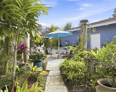 4268 Maurice Drive - Photo Thumbnail 21