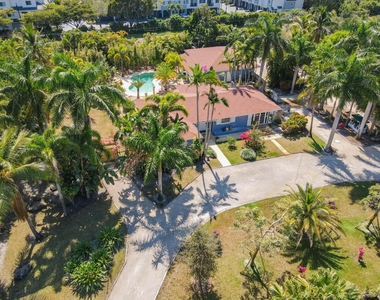 4268 Maurice Drive - Photo Thumbnail 36