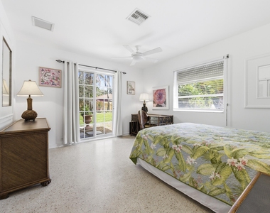 4268 Maurice Drive - Photo Thumbnail 22