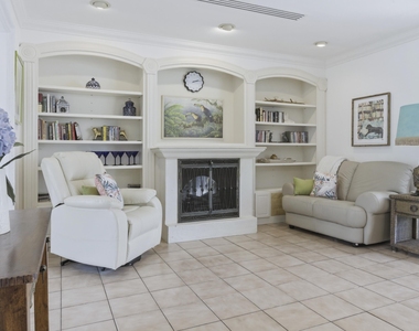 4268 Maurice Drive - Photo Thumbnail 7