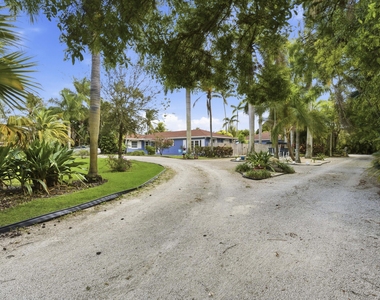 4268 Maurice Drive - Photo Thumbnail 16