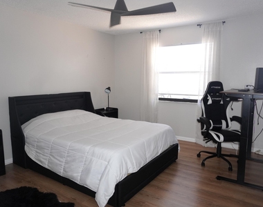 8731 Uranus Terrace - Photo Thumbnail 7