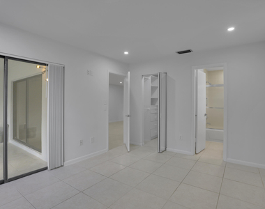 315 Nw 36th Avenue - Photo Thumbnail 15