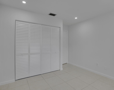 315 Nw 36th Avenue - Photo Thumbnail 19
