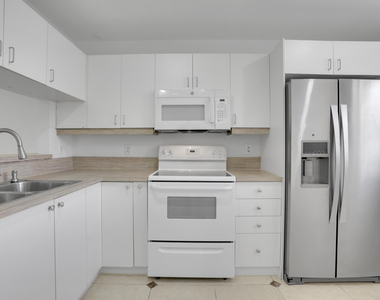 315 Nw 36th Avenue - Photo Thumbnail 6