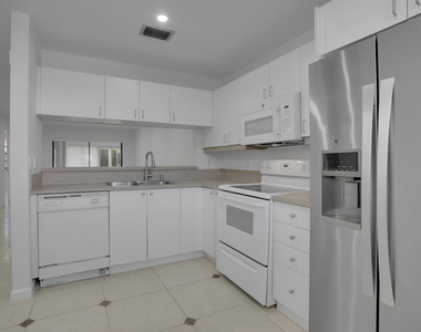 315 Nw 36th Avenue - Photo Thumbnail 8