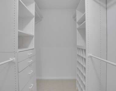 315 Nw 36th Avenue - Photo Thumbnail 16