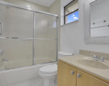 315 Nw 36th Avenue - Photo Thumbnail 17