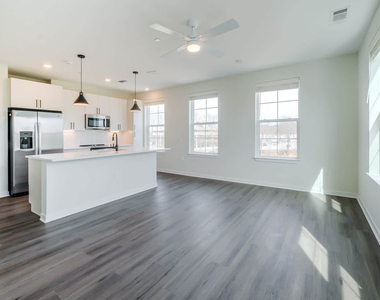 3 Westchester Park Drive - Photo Thumbnail 10