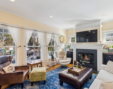 38 Baycrest Avenue - Photo Thumbnail 2