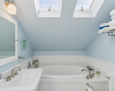 38 Baycrest Avenue - Photo Thumbnail 12