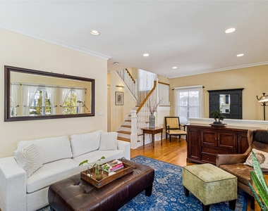 38 Baycrest Avenue - Photo Thumbnail 3