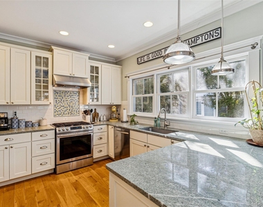 38 Baycrest Avenue - Photo Thumbnail 6