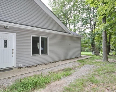 80 Old Quaker Hill Road - Photo Thumbnail 4