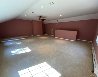 80 Old Quaker Hill Road - Photo Thumbnail 3