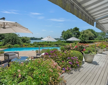 316 Deerfield Road - Photo Thumbnail 10