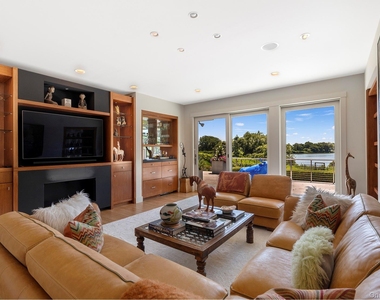 316 Deerfield Road - Photo Thumbnail 6