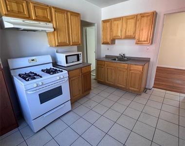 4 Gray Street - Photo Thumbnail 24