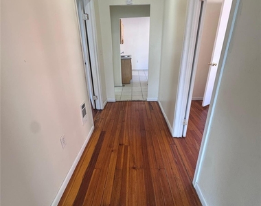 4 Gray Street - Photo Thumbnail 11