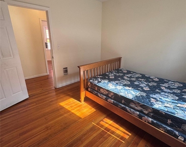 4 Gray Street - Photo Thumbnail 16