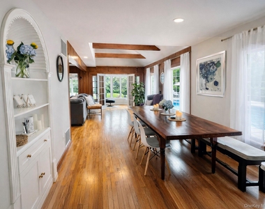 205 Pine Avenue - Photo Thumbnail 11