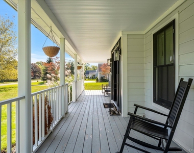 805 Kayleighs Court - Photo Thumbnail 5
