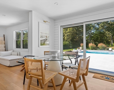 805 Kayleighs Court - Photo Thumbnail 12