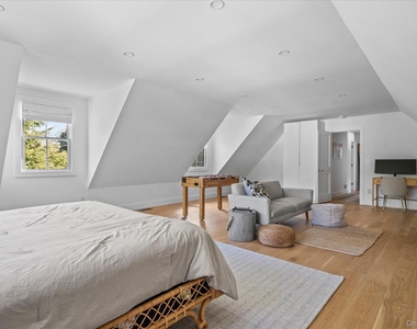 805 Kayleighs Court - Photo Thumbnail 29