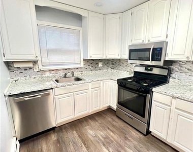 406 Cranbury Road - Photo Thumbnail 7