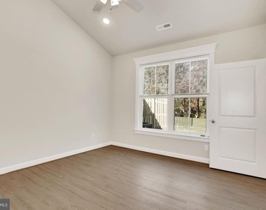 5609 Finley Rose Court - Photo Thumbnail 9