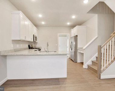 5609 Finley Rose Court - Photo Thumbnail 3