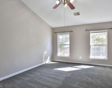 17259 Larkin Drive - Photo Thumbnail 9