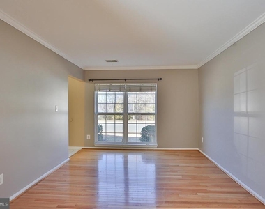 17259 Larkin Drive - Photo Thumbnail 7