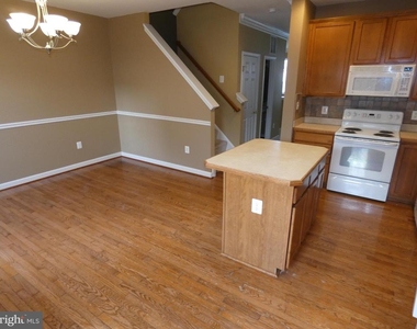 1308 Saunders Drive - Photo Thumbnail 8