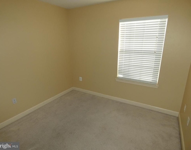1308 Saunders Drive - Photo Thumbnail 27