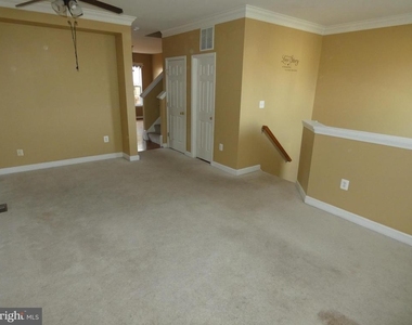 1308 Saunders Drive - Photo Thumbnail 3