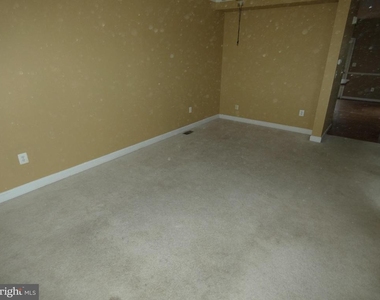 1308 Saunders Drive - Photo Thumbnail 4