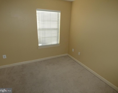 1308 Saunders Drive - Photo Thumbnail 26
