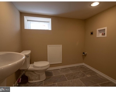 6241 N Woodstock Street - Photo Thumbnail 12