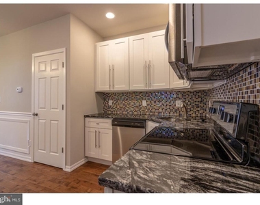 6241 N Woodstock Street - Photo Thumbnail 10