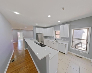 1831 W Diamond Street - Photo Thumbnail 3