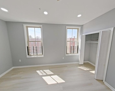 1831 W Diamond Street - Photo Thumbnail 6