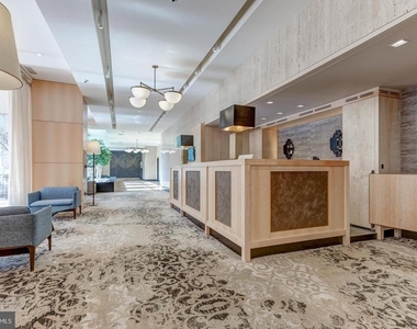 224 W Rittenhouse Square - Photo Thumbnail 3