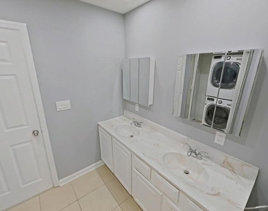 1831 W Diamond Street - Photo Thumbnail 8