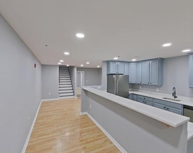 1831 W Diamond Street - Photo Thumbnail 3
